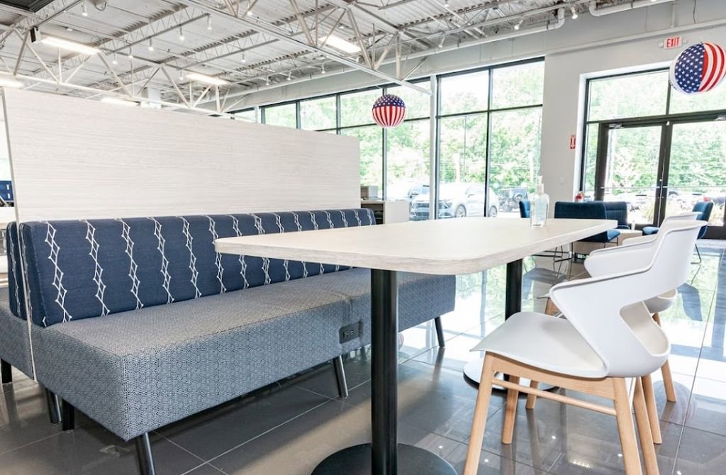 Used 2025 Mercedes-Benz C 300 Sedan image 73