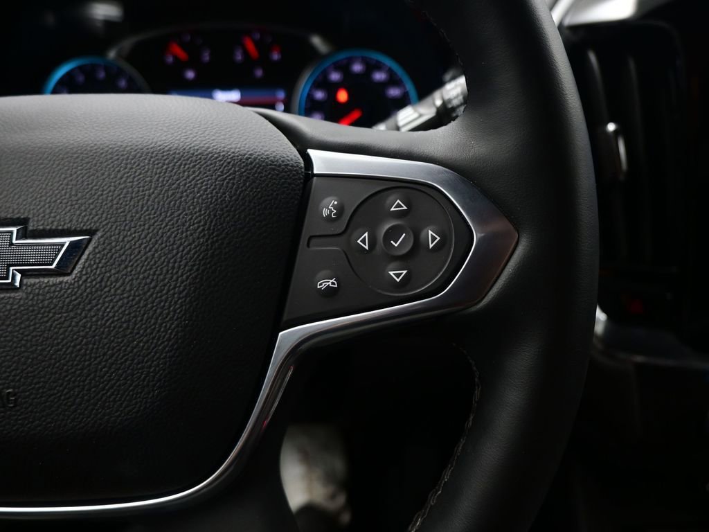 Used 2023 Chevrolet Traverse RS image 19
