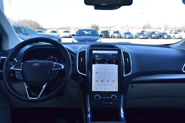 Used 2023 Ford Edge Titanium w/ Class II Trailer Tow Package image 40