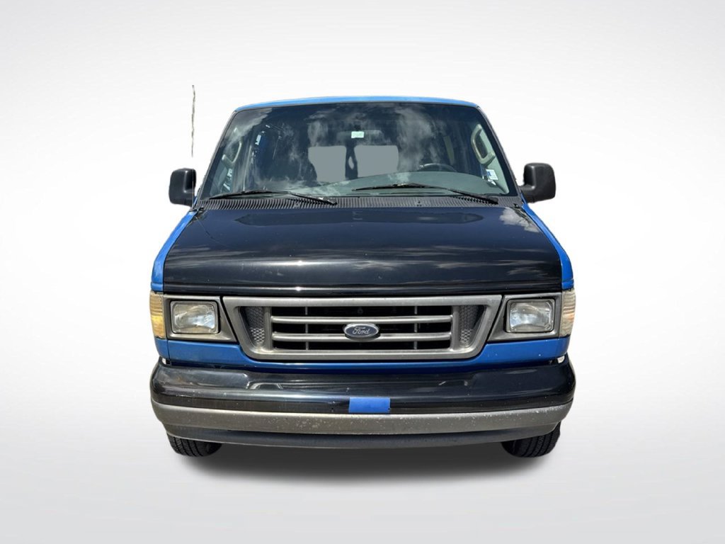 Used 2003 Ford E-250 and Econoline 250 RWD image 3