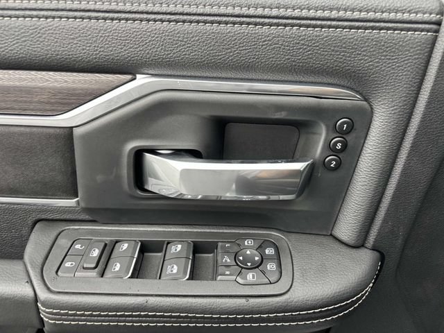 New 2025 RAM 2500 Laramie AWD/4WD image 14