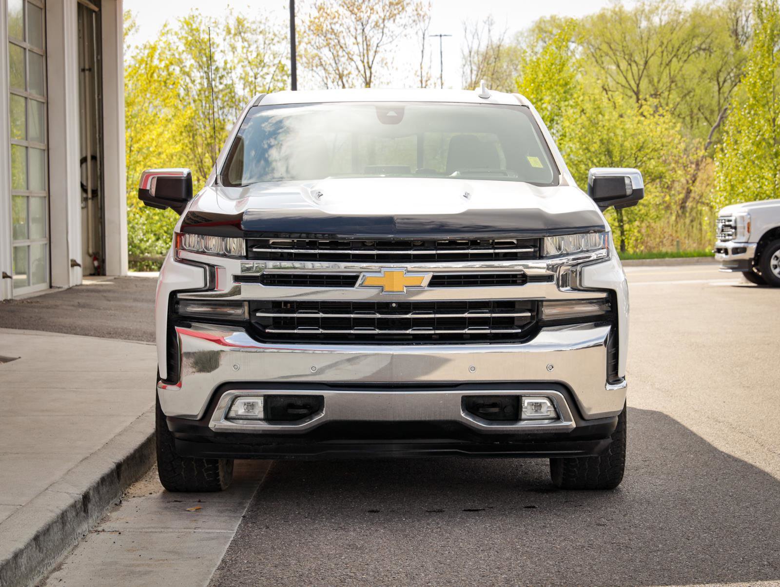 Used 2019 Chevrolet Silverado 1500 LTZ w/ LTZ Plus Package AWD/4WD image 9