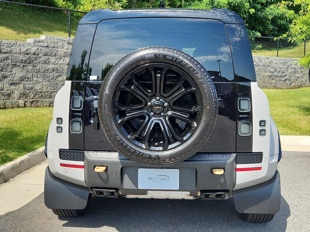 New 2026 Land Rover Defender 110 OCTA AWD/4WD image 7