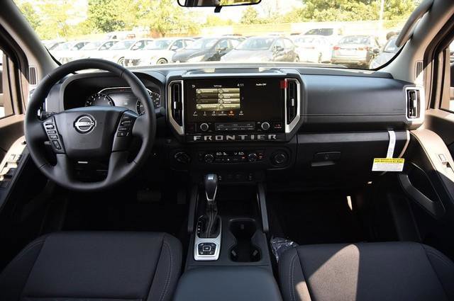 New 2026 Nissan Frontier SV w/ SV Convenience Package AWD/4WD image 8