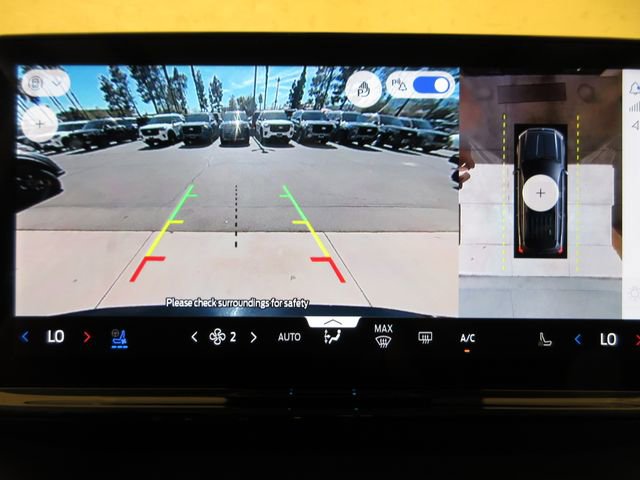 Certified 2025 Ford Expedition Max Platinum image 17