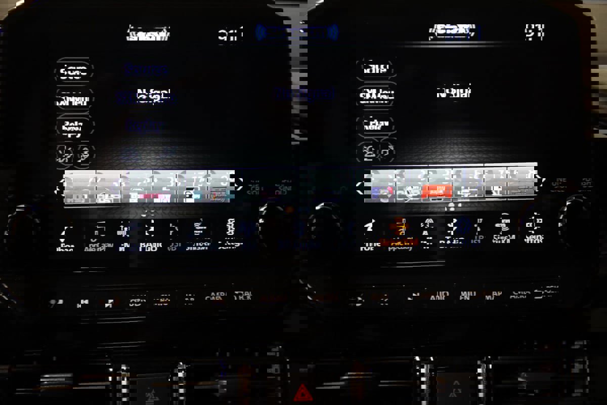 Used 2022 Nissan Pathfinder Platinum w/ Cargo Package image 45