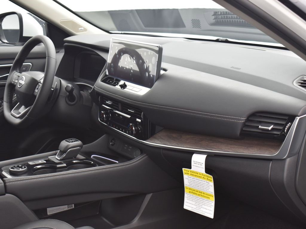 New 2026 Nissan Rogue Platinum image 6