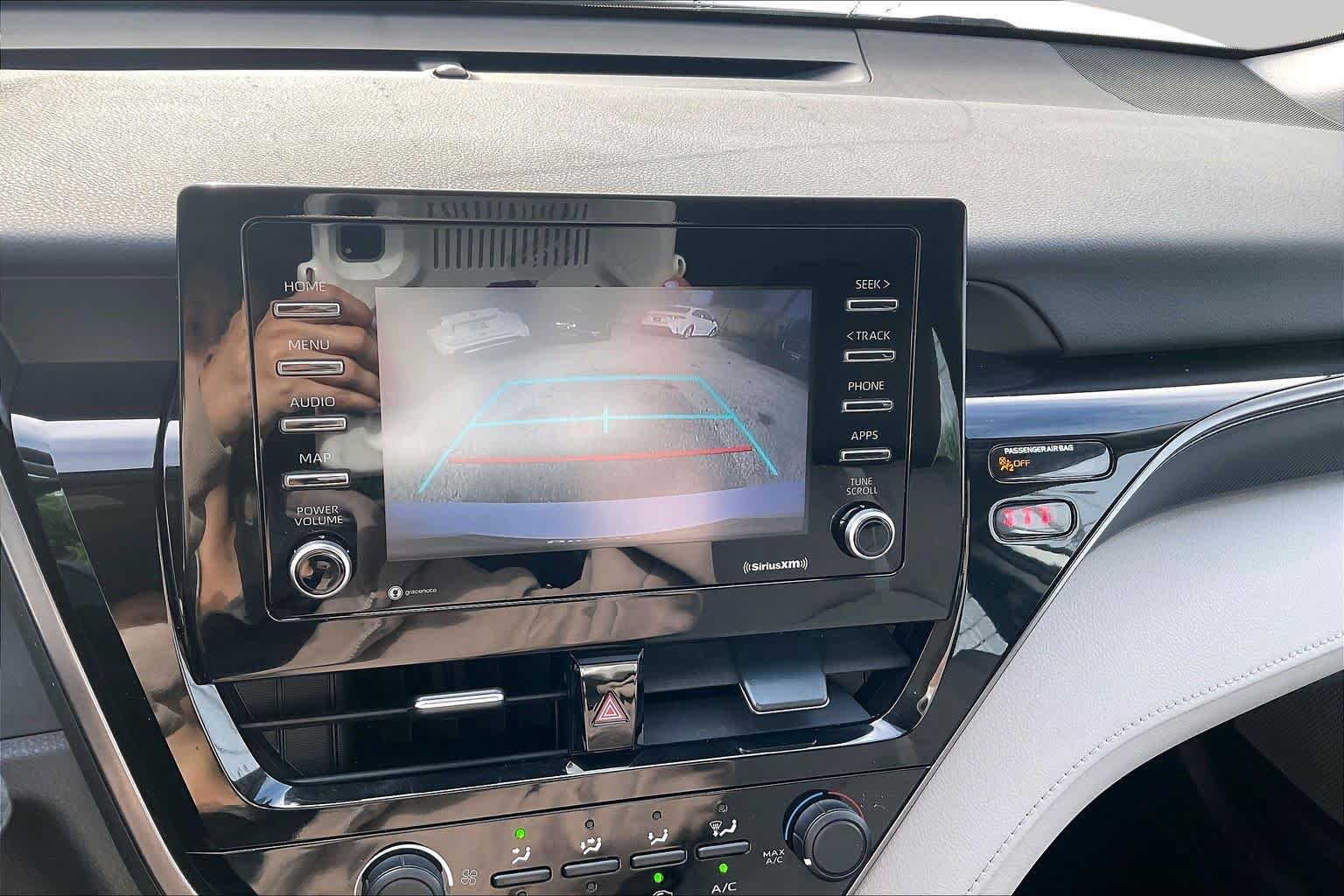 Used 2021 Toyota Camry LE w/ Carpet Mat Package (TMS) FWD image 26
