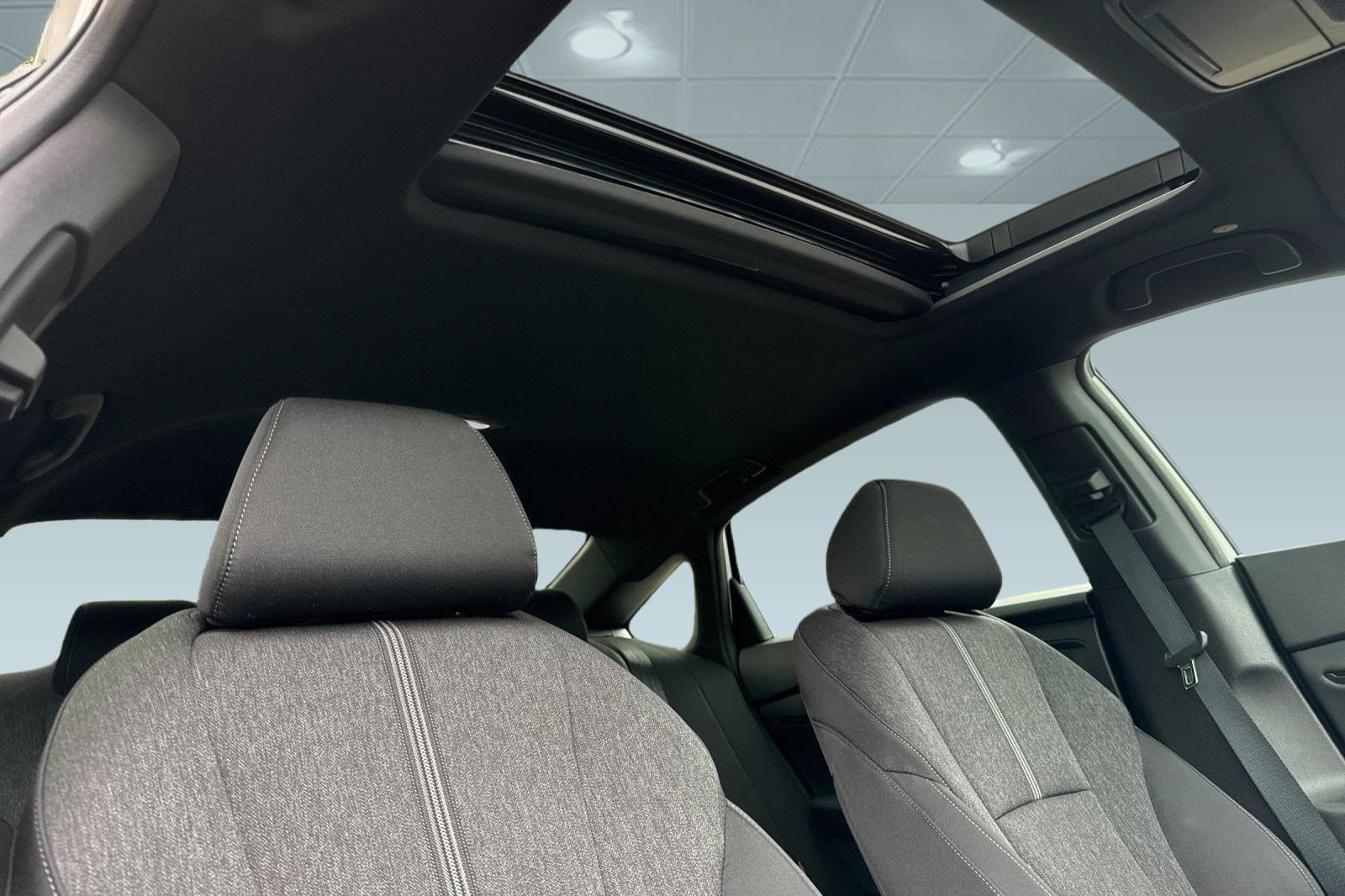 Used 2025 Honda Accord Sport image 16