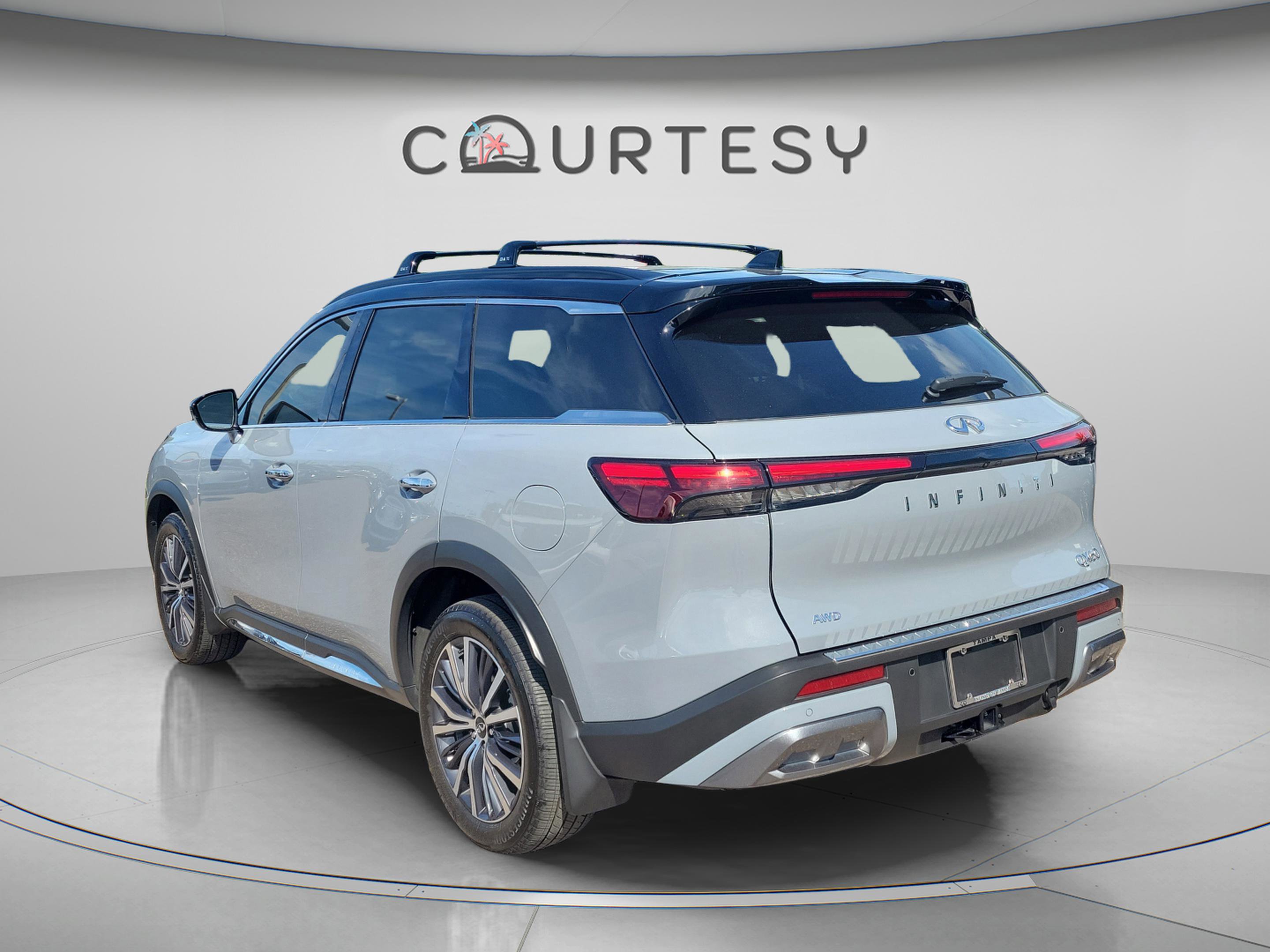 Certified 2025 INFINITI QX60 Autograph w/ Cargo Package AWD/4WD image 2