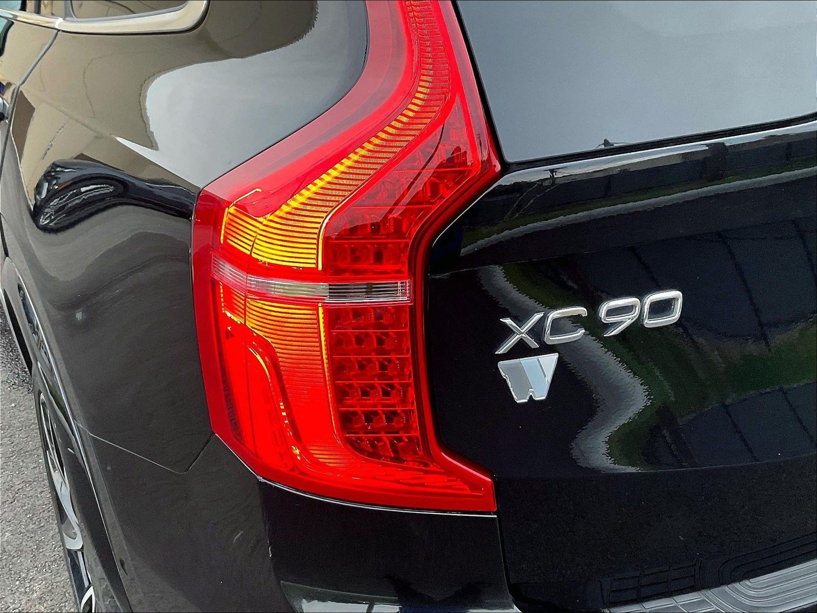 Used 2023 Volvo XC90 B6 Plus w/ Protection Package AWD/4WD image 23