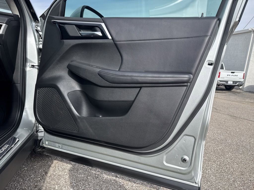Used 2024 Mitsubishi Outlander SE image 33