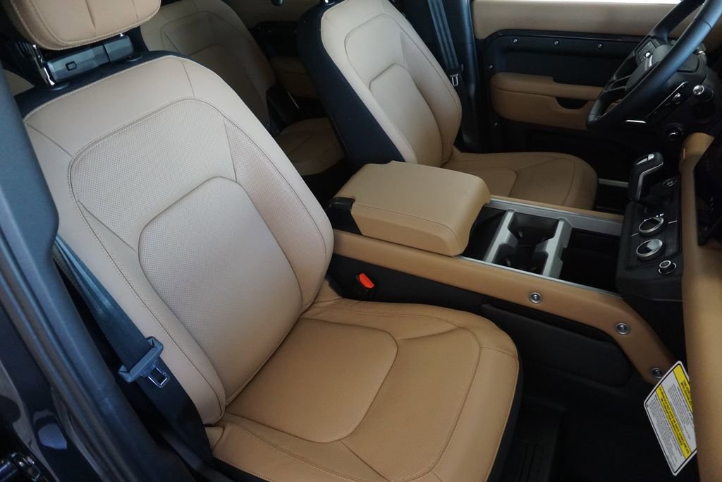 New 2025 Land Rover Defender 130 V8 image 24