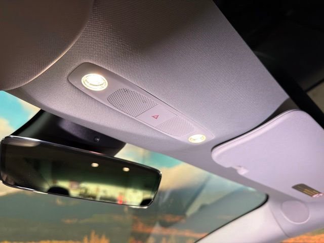 Used 2022 Tesla Model 3 Long Range AWD/4WD image 32