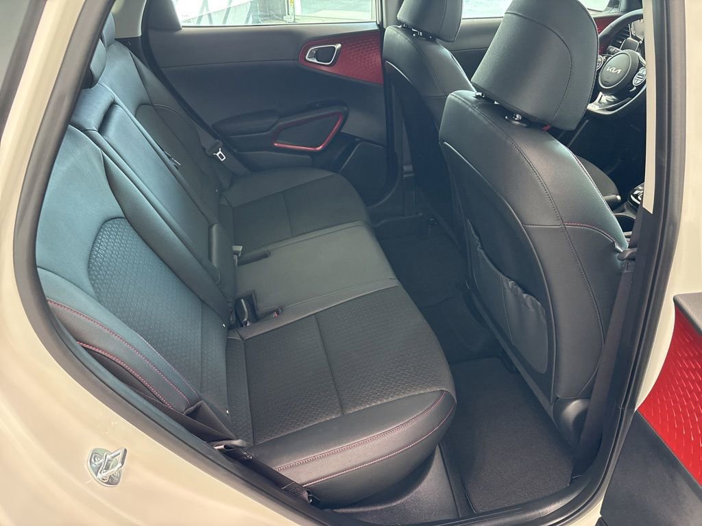 Used 2025 Kia Soul GT-Line image 17