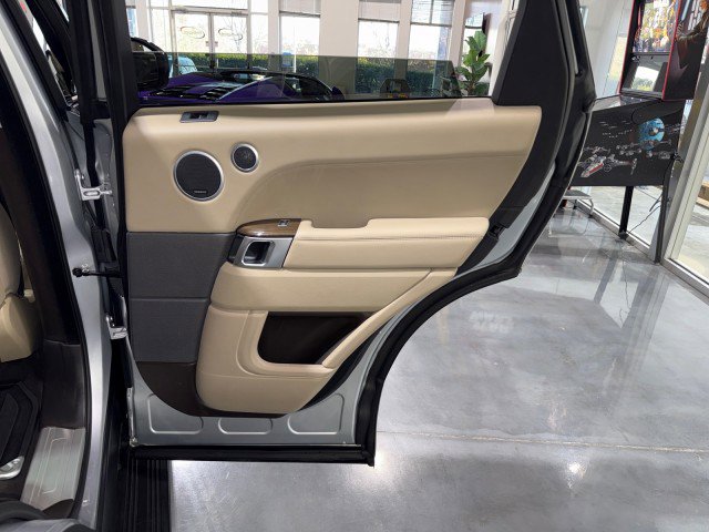 Used 2016 Land Rover Range Rover Sport HSE image 56