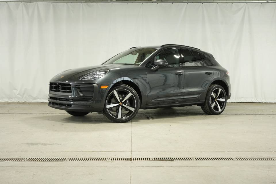 Certified 2026 Porsche Macan AWD/4WD image 1