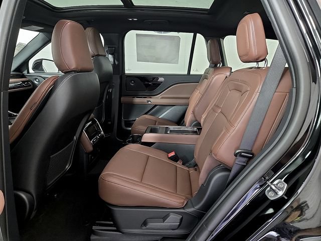 New 2026 Lincoln Aviator Reserve w/ Illumination Package RWD image 10
