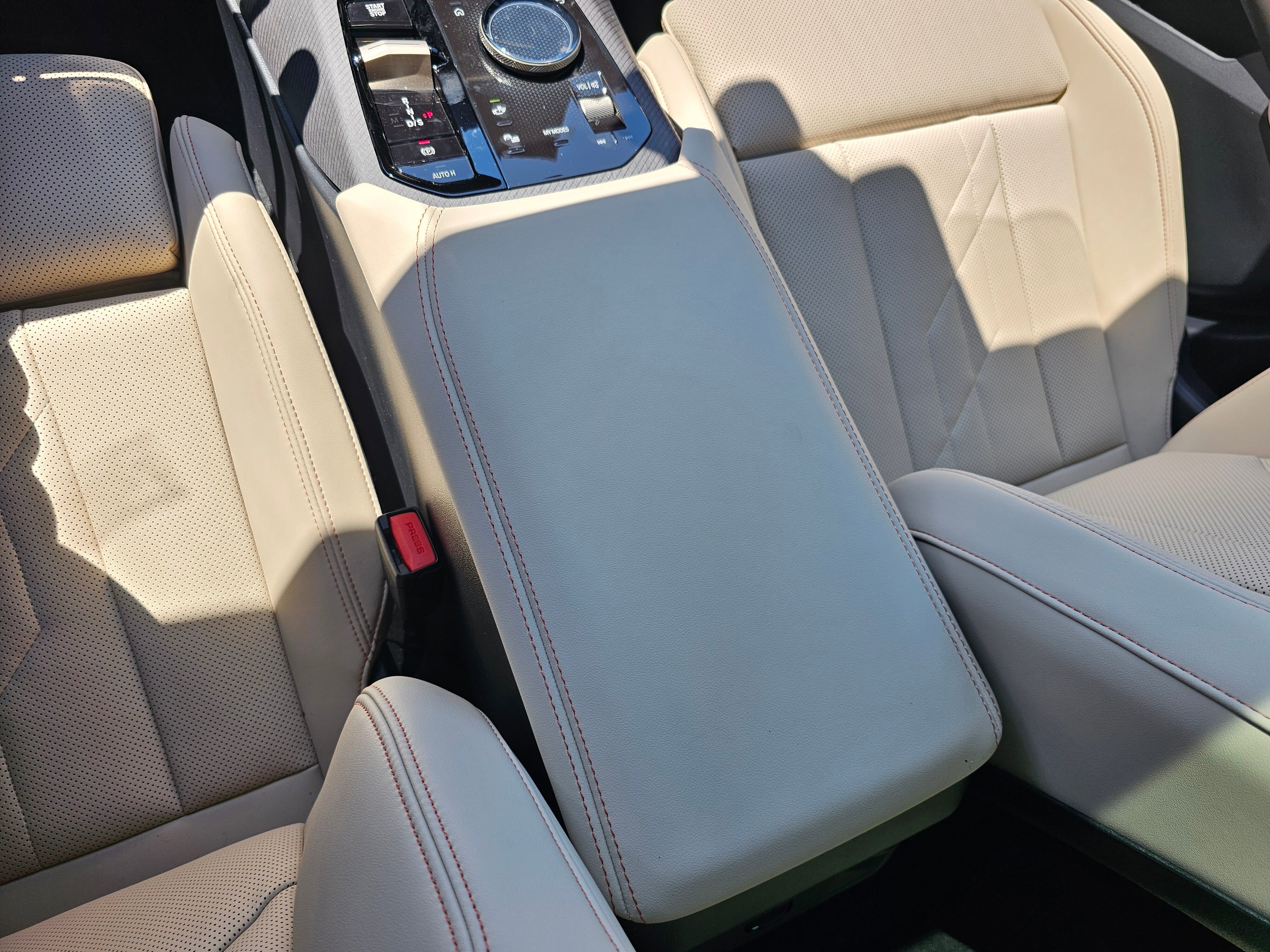 New 2025 BMW X3 xDrive30i w/ Premium Package image 23