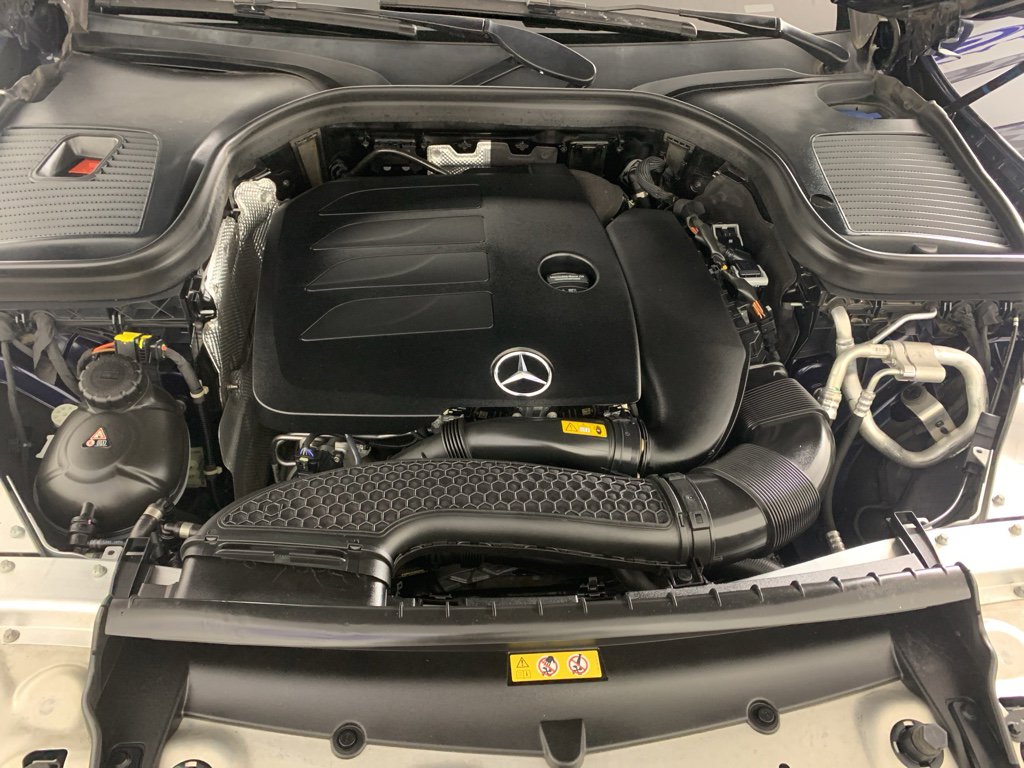 Used 2021 Mercedes-Benz GLC 300 w/ AMG Line image 11