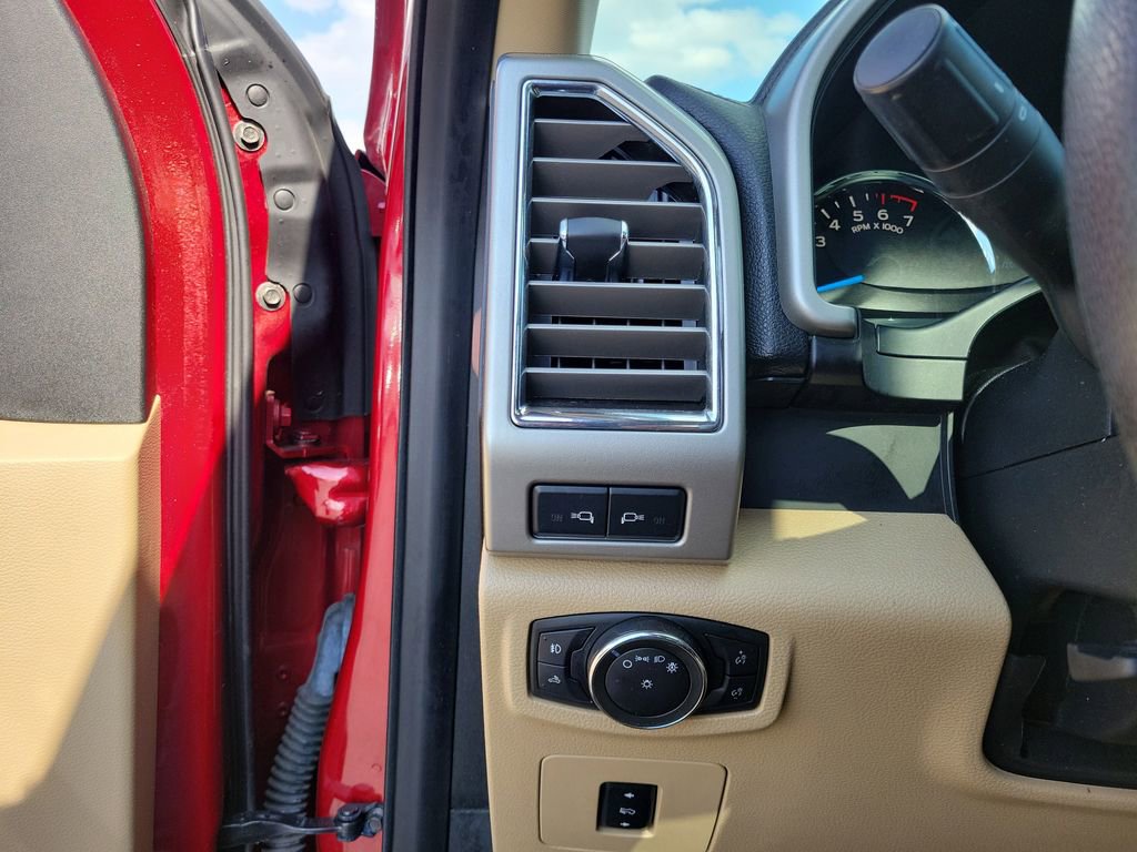 Used 2016 Ford F150 Lariat AWD/4WD image 22