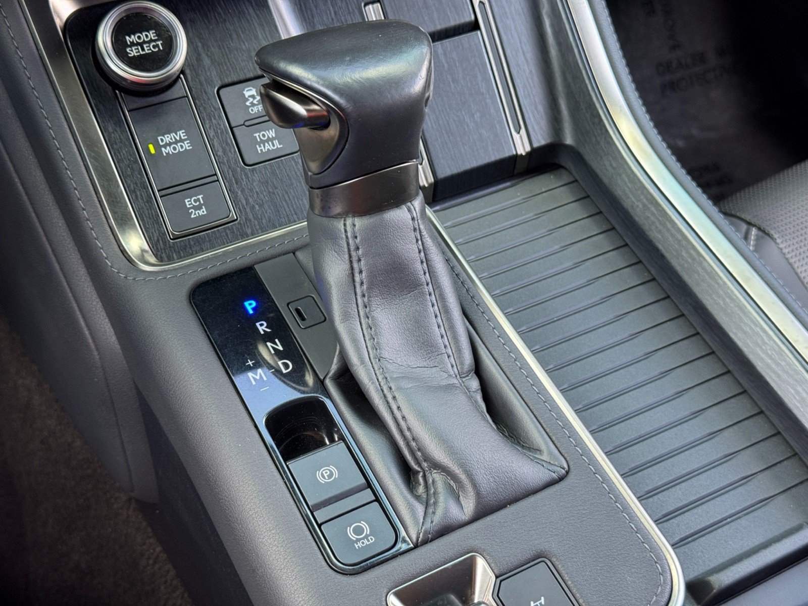 Used 2024 Lexus GX 550 w/ Cold Area Package AWD/4WD image 32