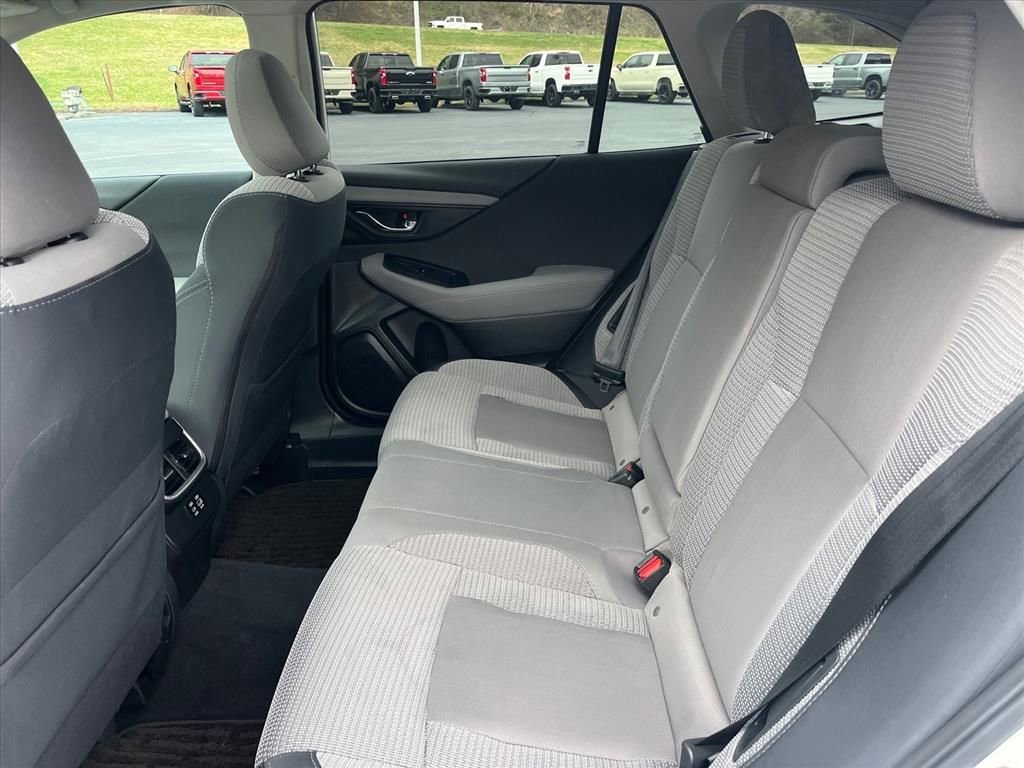 Used 2025 Subaru Outback Premium image 28