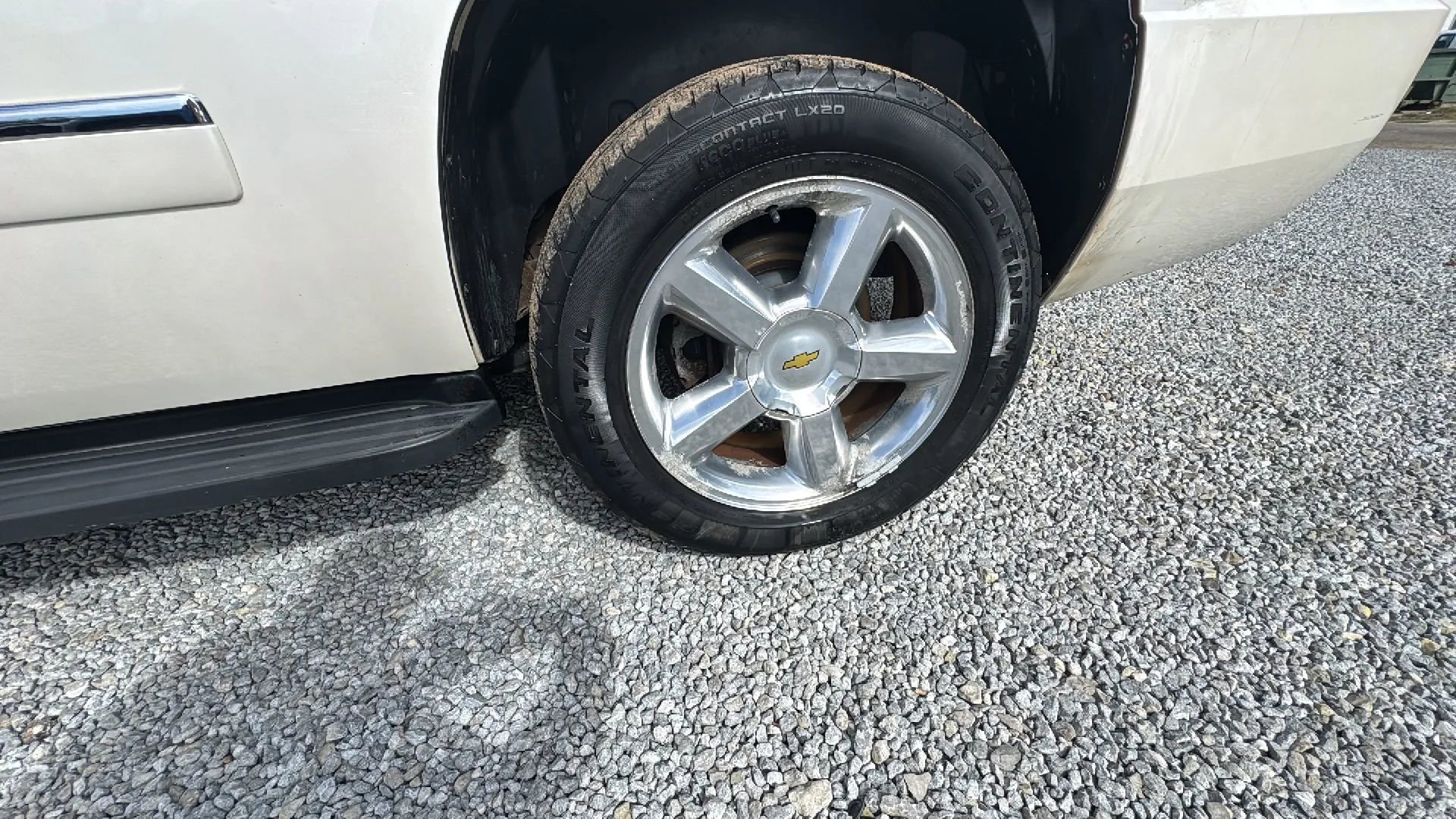 Used 2010 Chevrolet Tahoe LTZ image 2