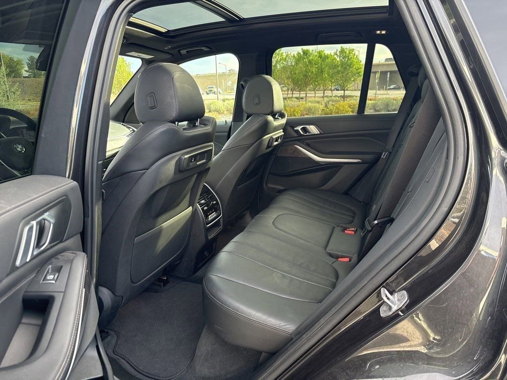 Used 2020 BMW X5 xDrive40i w/ Premium Package image 11