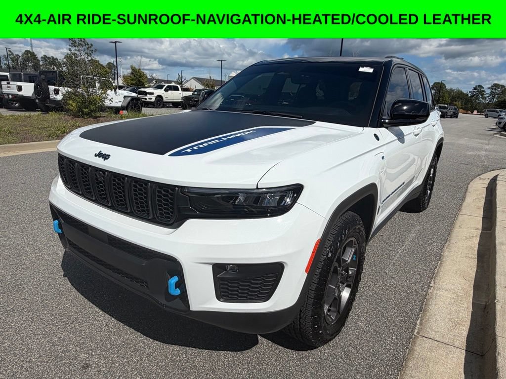Used 2024 Jeep Grand Cherokee Trailhawk AWD/4WD image 1