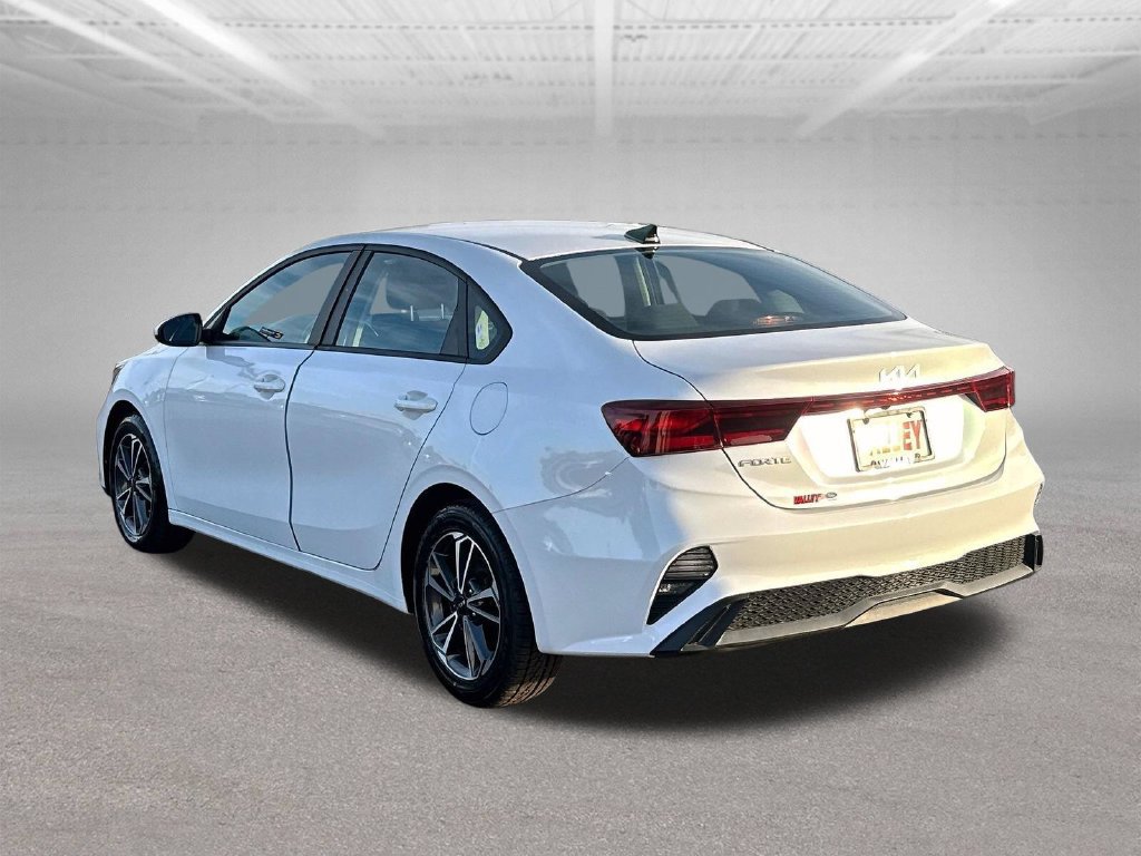 Used 2023 Kia Forte LXS FWD image 9