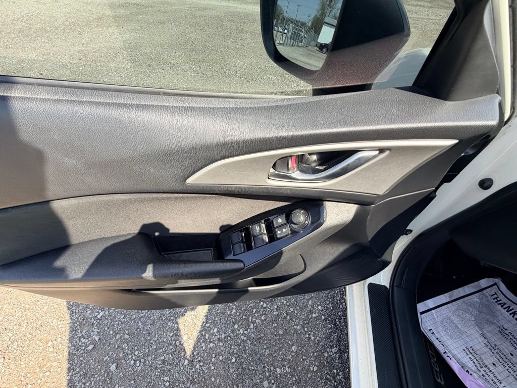 Used 2017 MAZDA MAZDA3 Sport FWD image 14