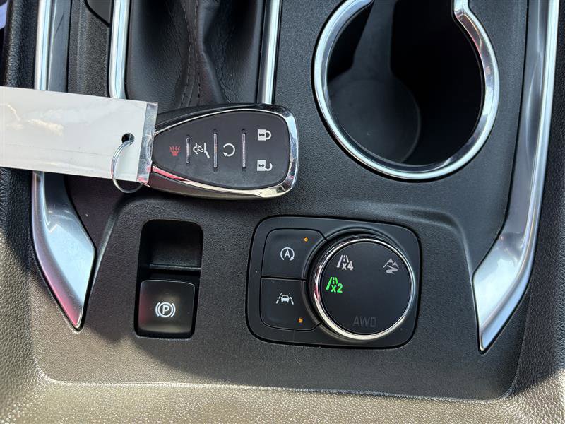 Used 2022 Chevrolet Traverse LT w/ Midnight/Sport Edition image 19