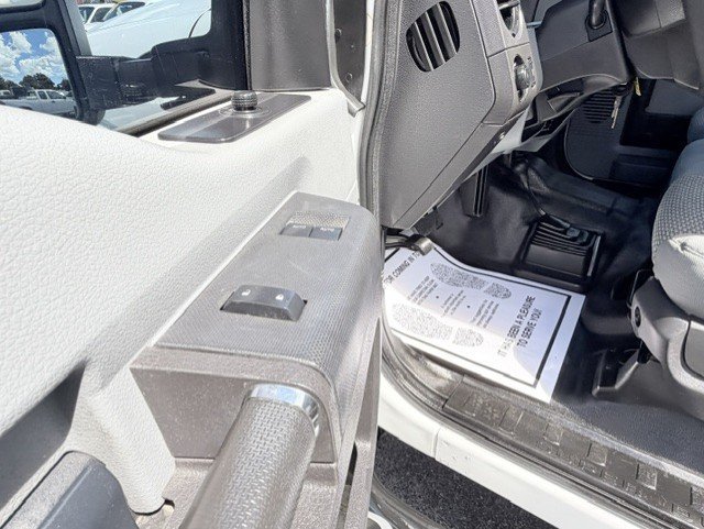 Used 2015 Ford F250 XL w/ Power Equipment Group AWD/4WD image 15