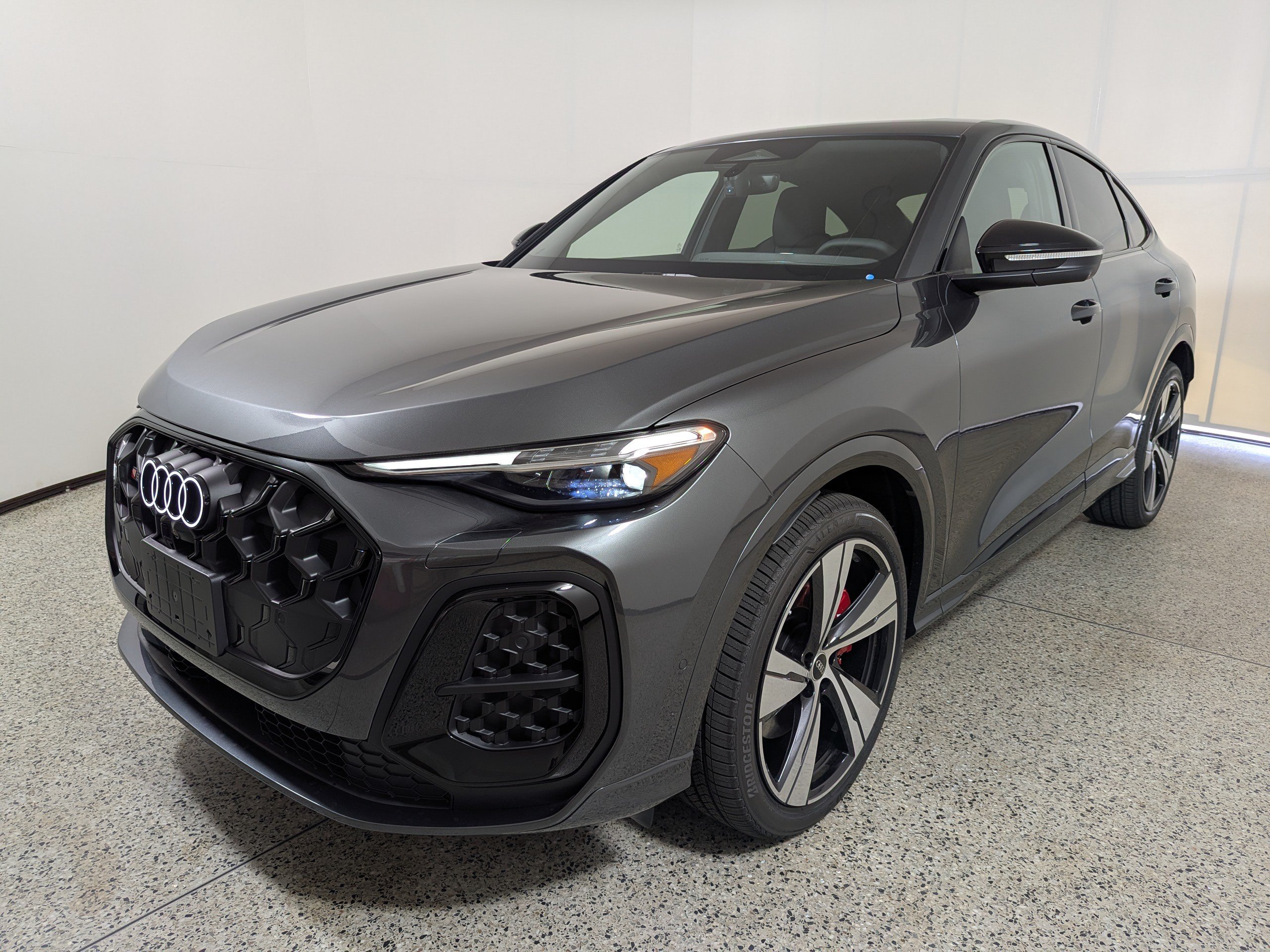 New 2026 Audi SQ5 Prestige AWD/4WD image 3