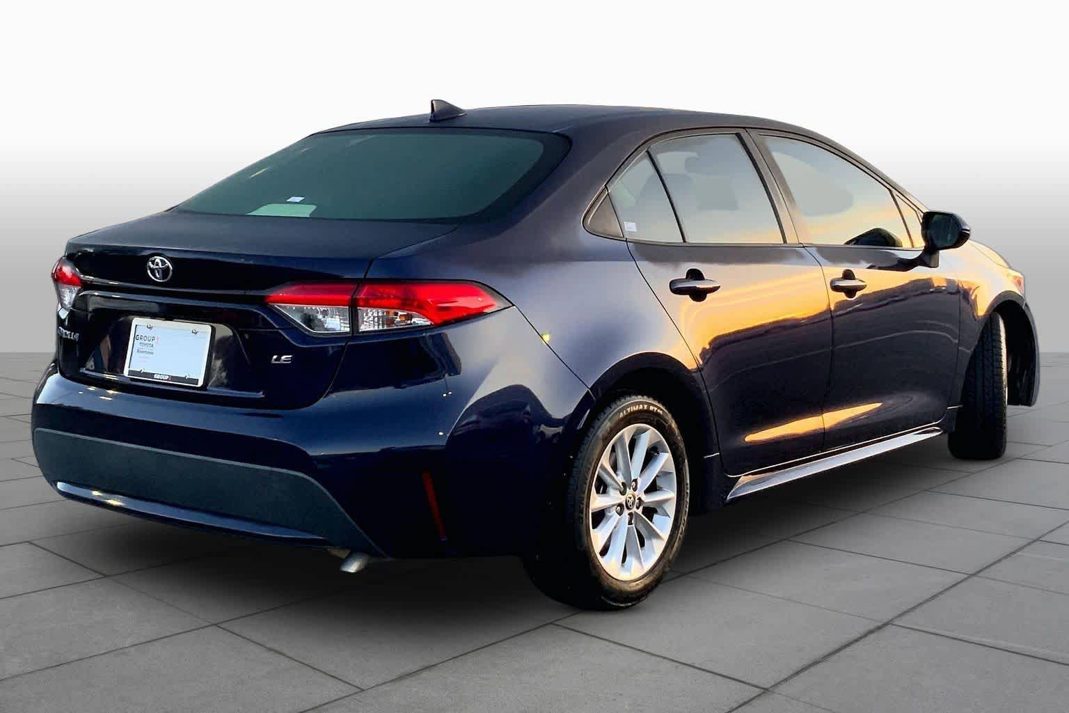 Used 2020 Toyota Corolla LE FWD image 13