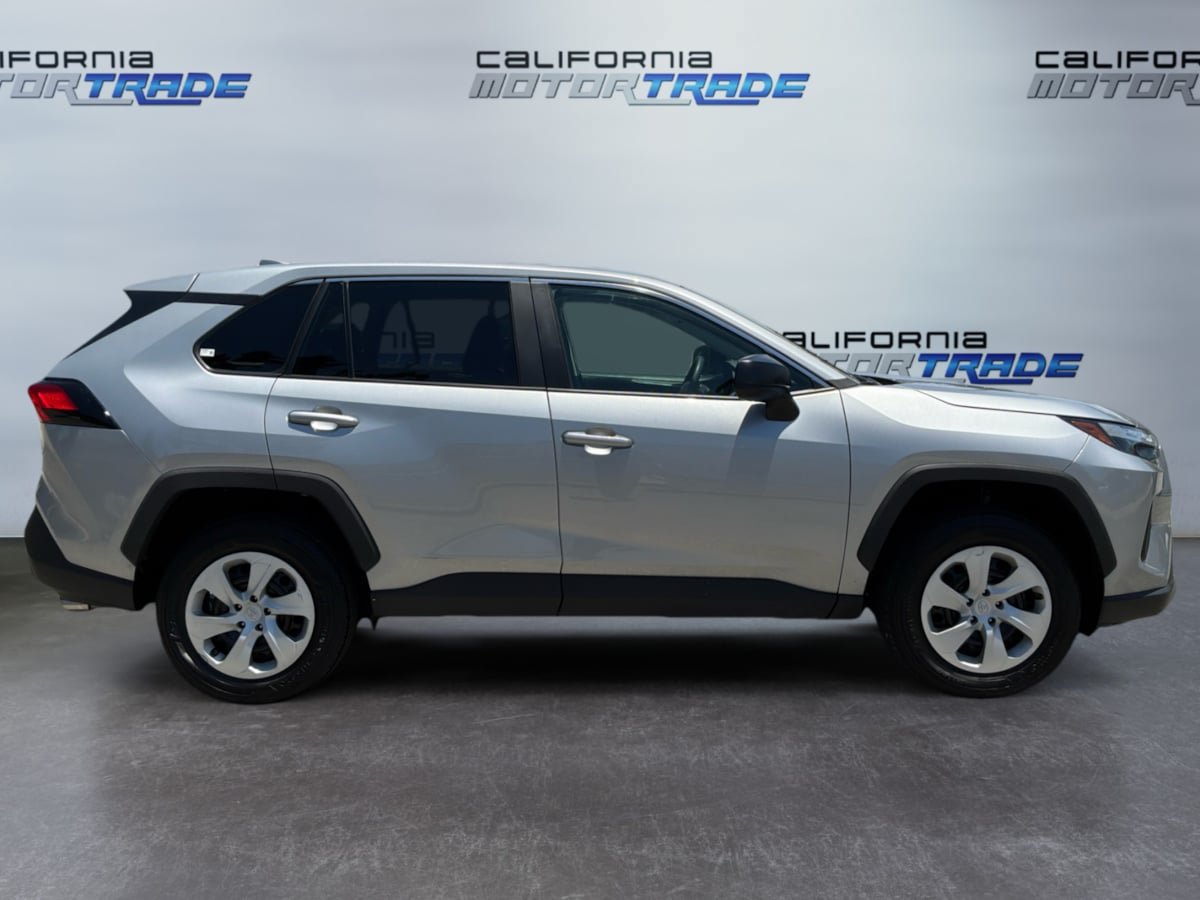 Used 2025 Toyota RAV4 LE FWD image 4