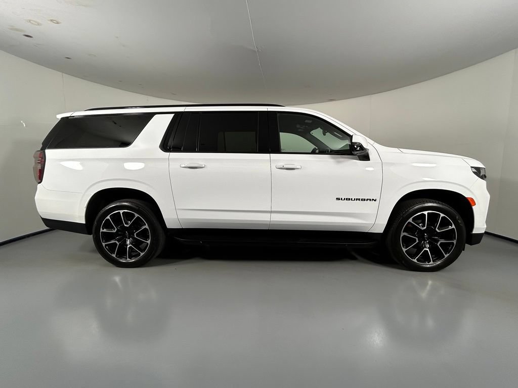 Used 2024 Chevrolet Suburban RST w/ Luxury Package AWD/4WD image 8