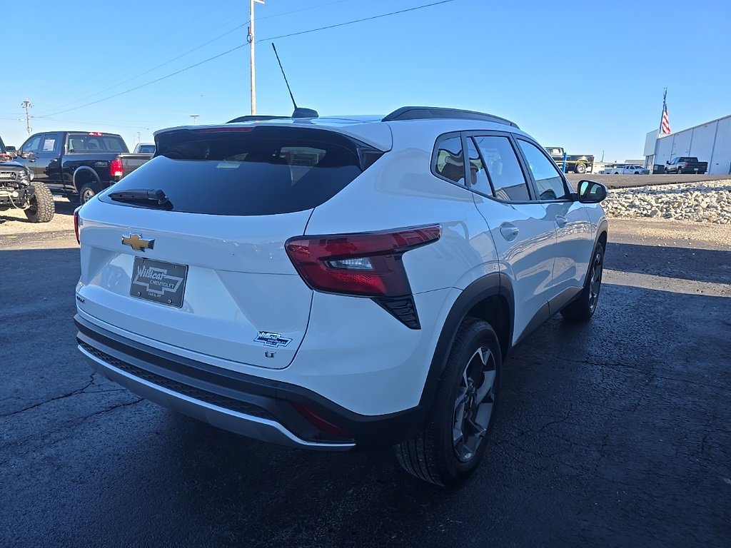 Used 2024 Chevrolet Trax LT image 8