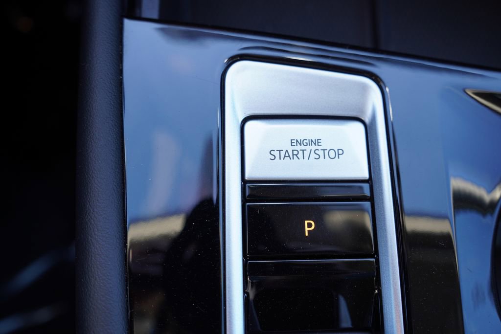 Used 2024 Volkswagen Atlas Peak Edition SEL image 34