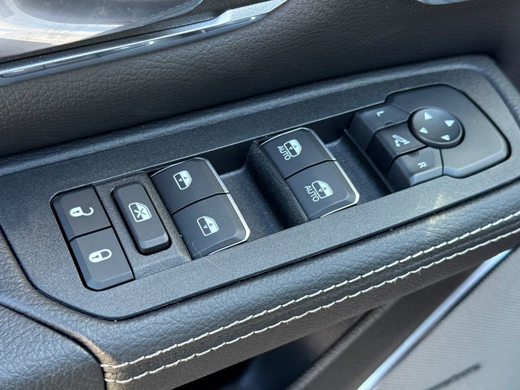New 2026 RAM 1500 Laramie w/ Night Edition AWD/4WD image 19