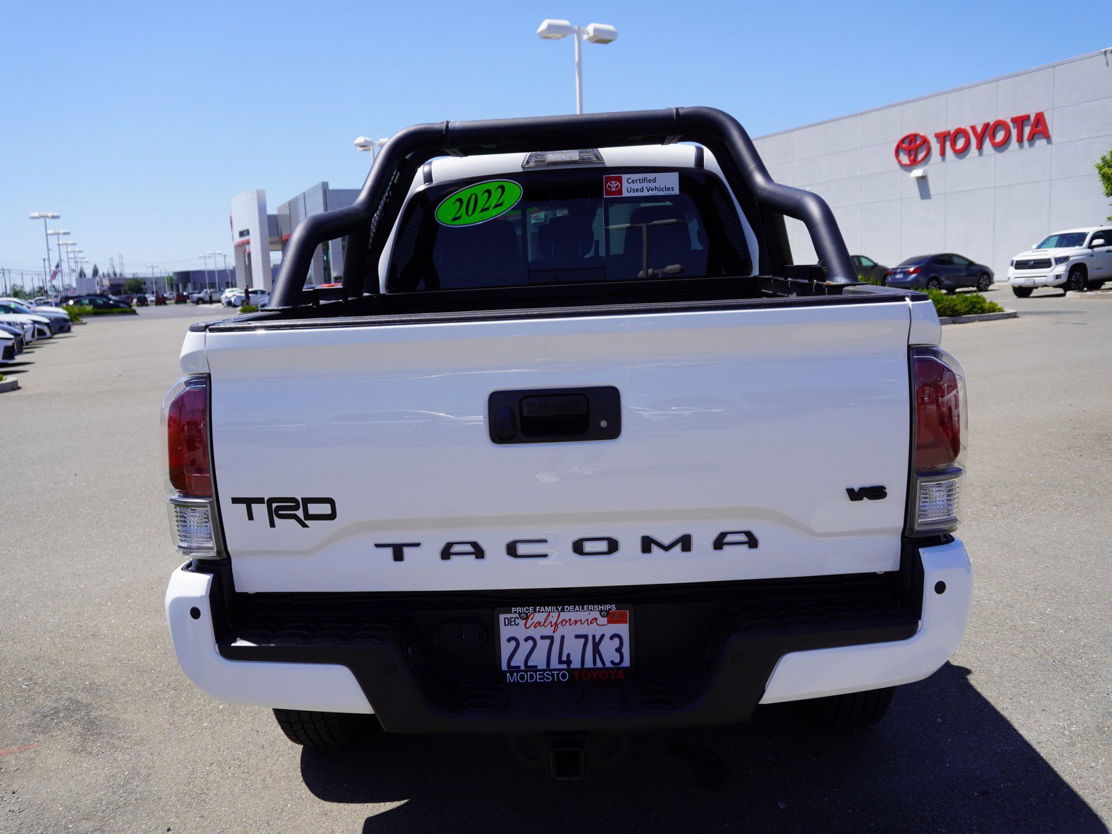 Used 2022 Toyota Tacoma TRD Off-Road w/ Technology Package AWD/4WD image 14