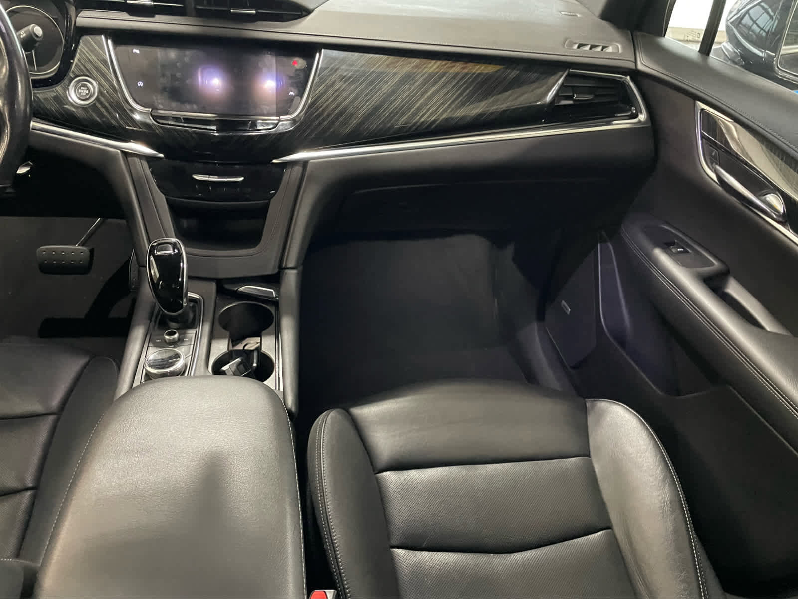 Used 2020 Cadillac XT6 Premium Luxury image 10