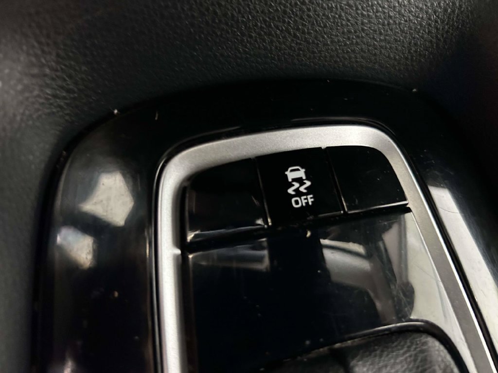 Used 2023 Toyota Corolla LE FWD image 23