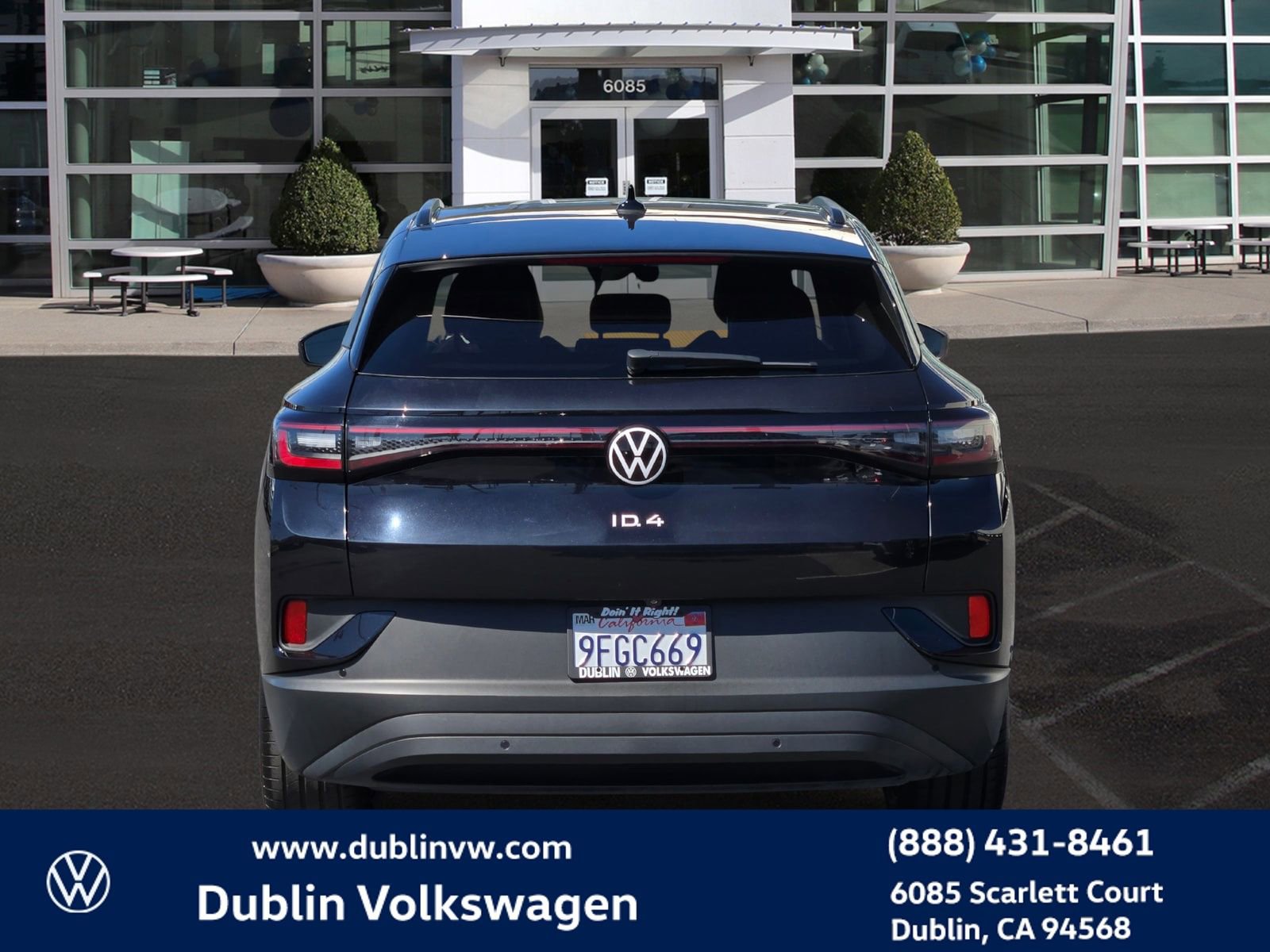 Used 2023 Volkswagen ID.4 Pro image 5
