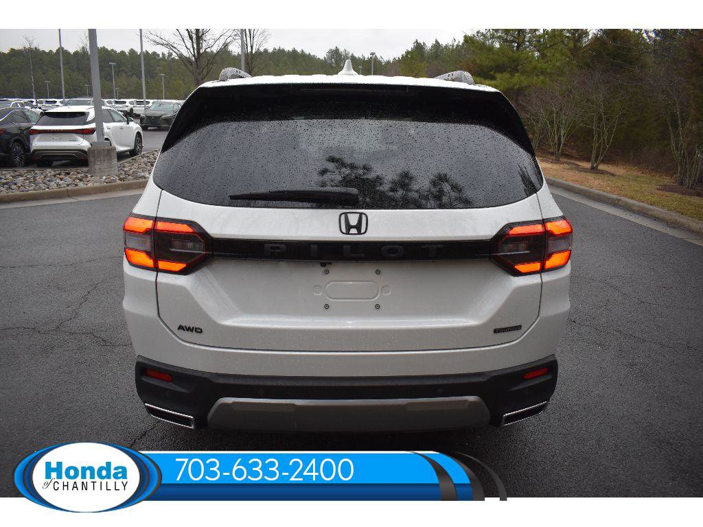 New 2026 Honda Pilot Touring image 6