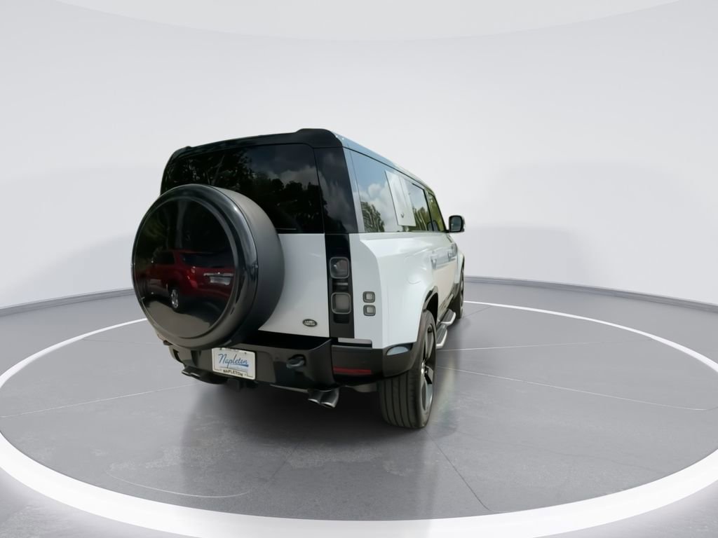 Used 2023 Land Rover Defender 110 V8 image 10