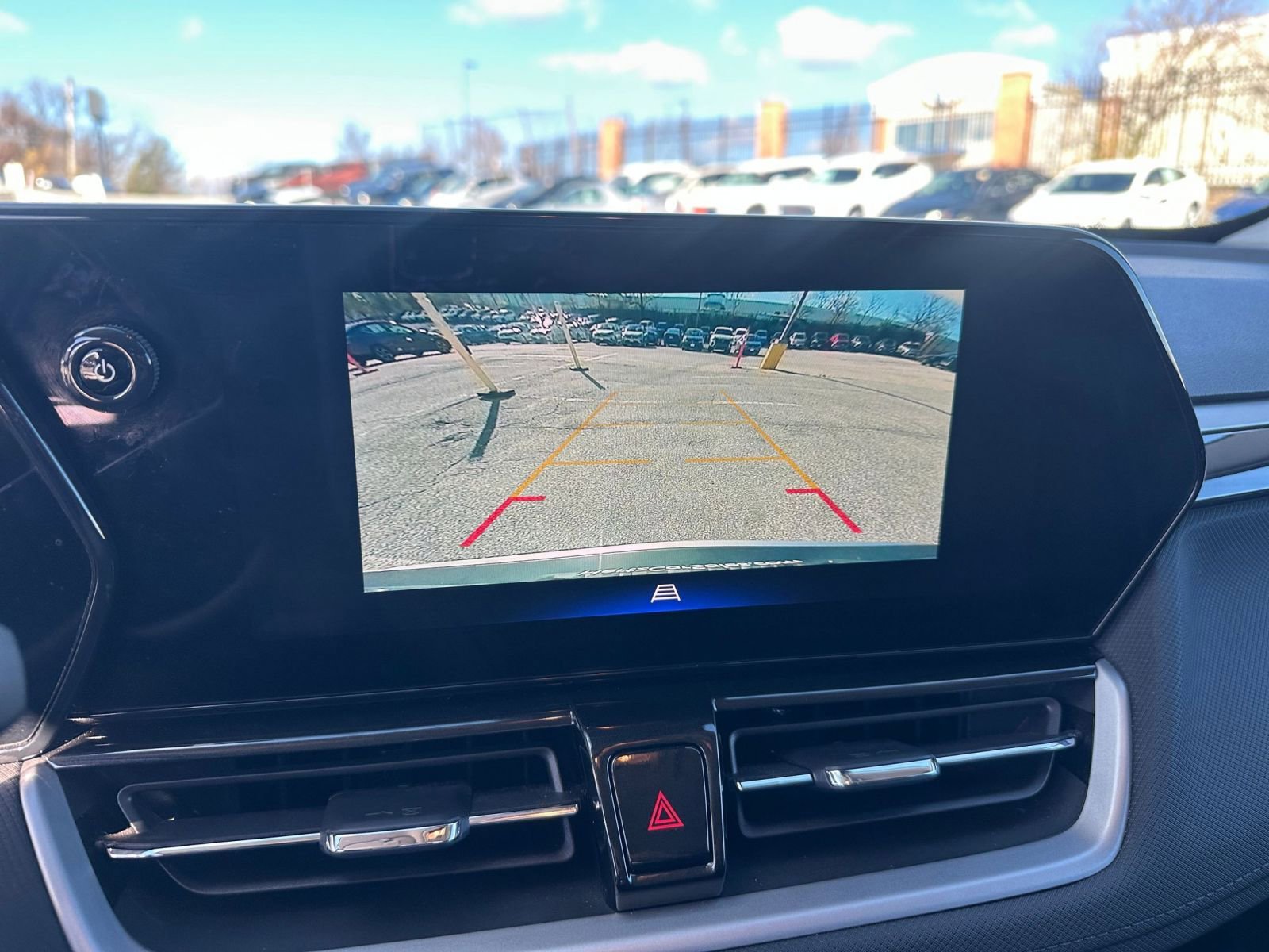 Used 2025 Chevrolet TrailBlazer LT w/ Driver Confidence Package image 17