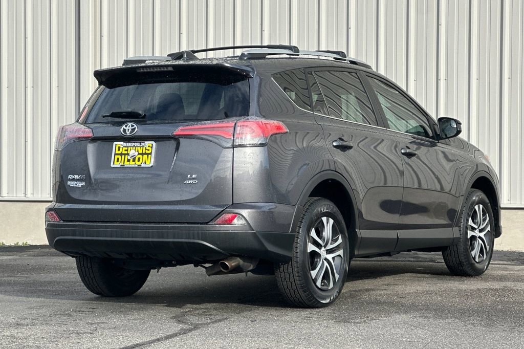 Used 2016 Toyota RAV4 LE image 4