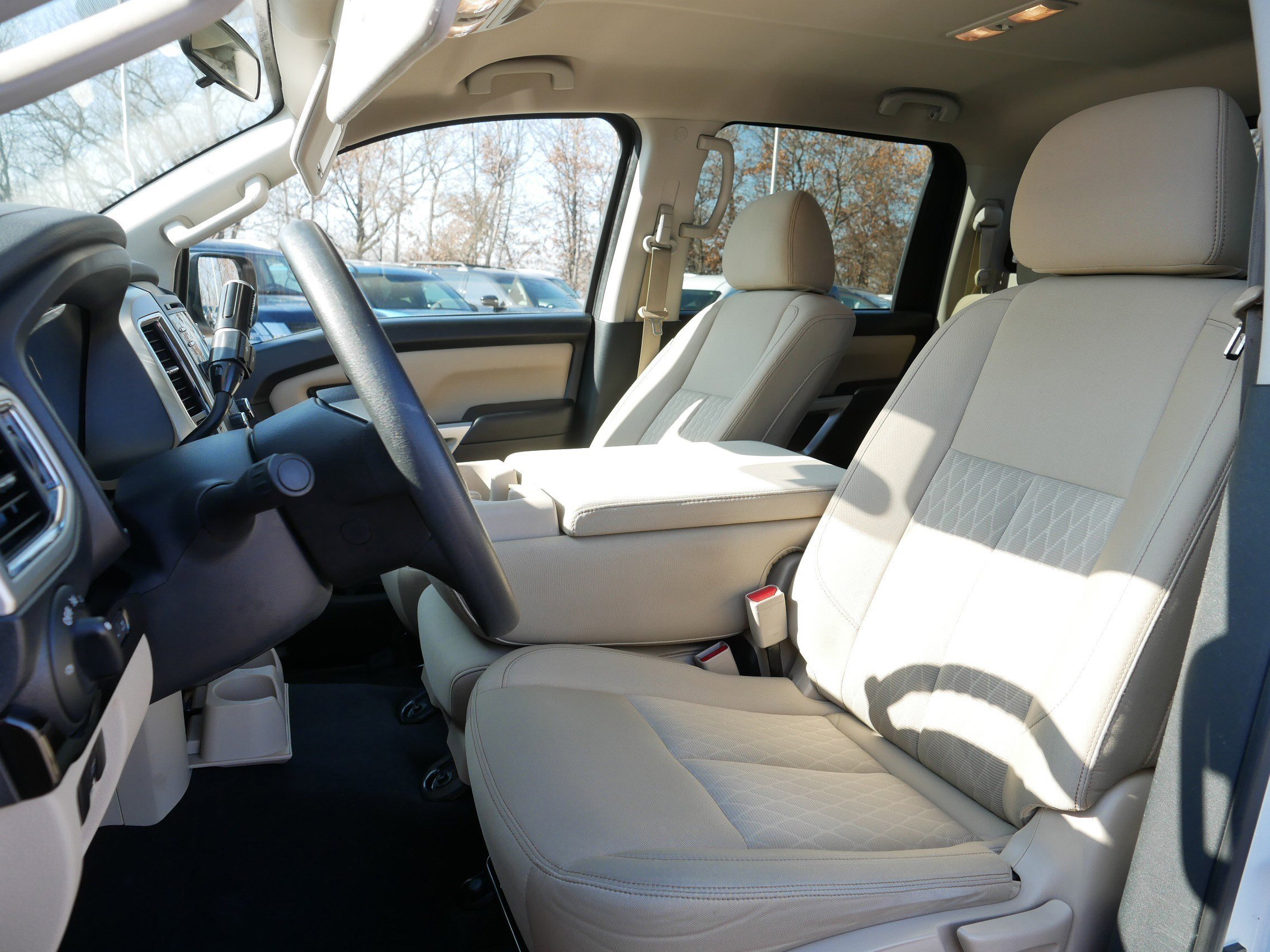 Certified 2017 Nissan Titan SV image 34